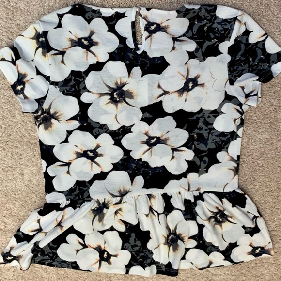 Dynamite Floral Peplum Top - Picture 2 of 4